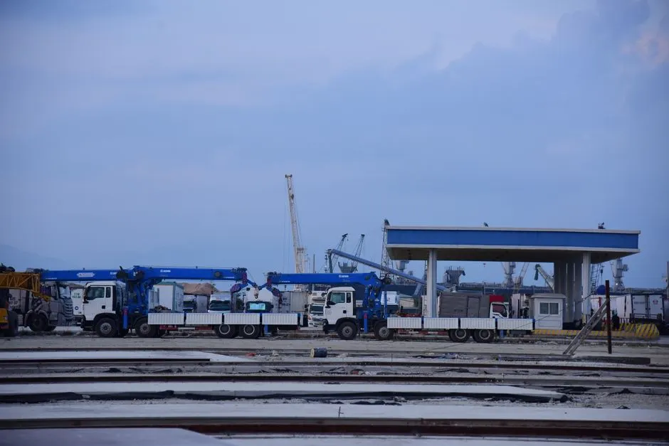 Xe cứu hộ giao thông: loại sàn trượt, cẩu kéo và điều kiện kinh doanh