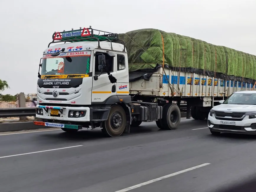 Xe tải 2,5 tấn: Hyundai N250, JAC N250S, Isuzu QKR270 — chọn dòng nào?